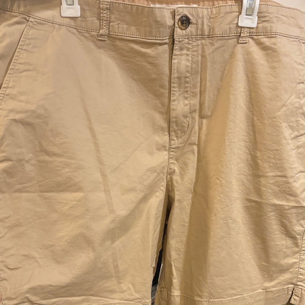 Old Navy Women’s Tan Casual Shorts 18